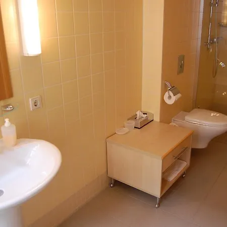 Apartment Im Palais Salfeldt Und Der Goldstrasse Quedlinburg